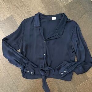Aritzia Wilfred satin navy blue blouse in XS